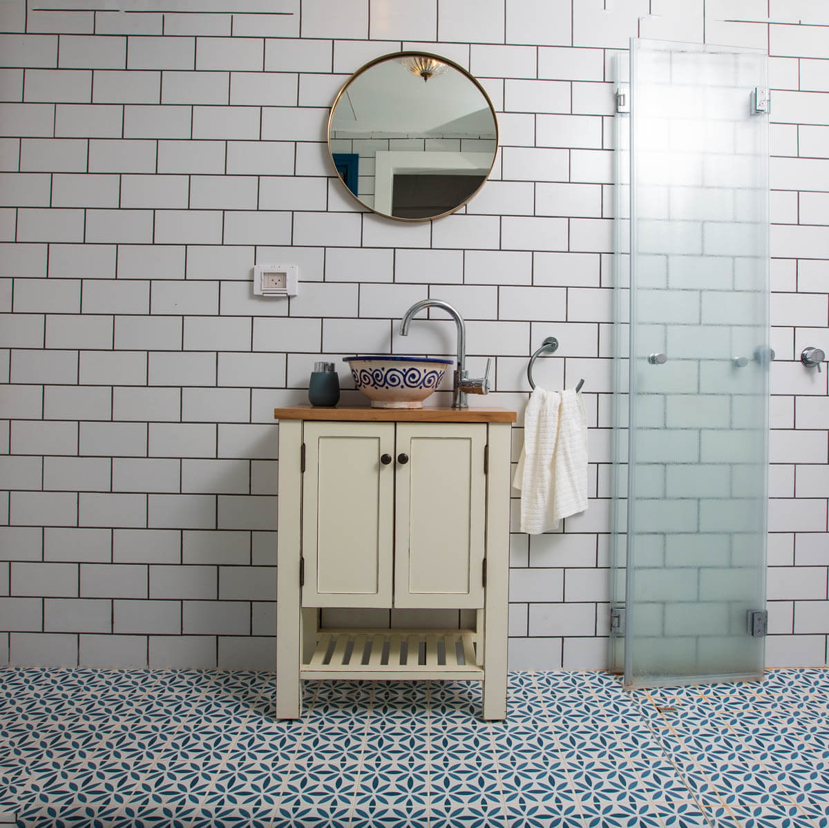 ארון אמבטיה רוחב 60 סגנון כפרי
